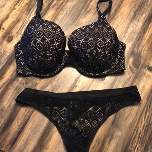 Victoria’s Secret bra and panties set NWOT